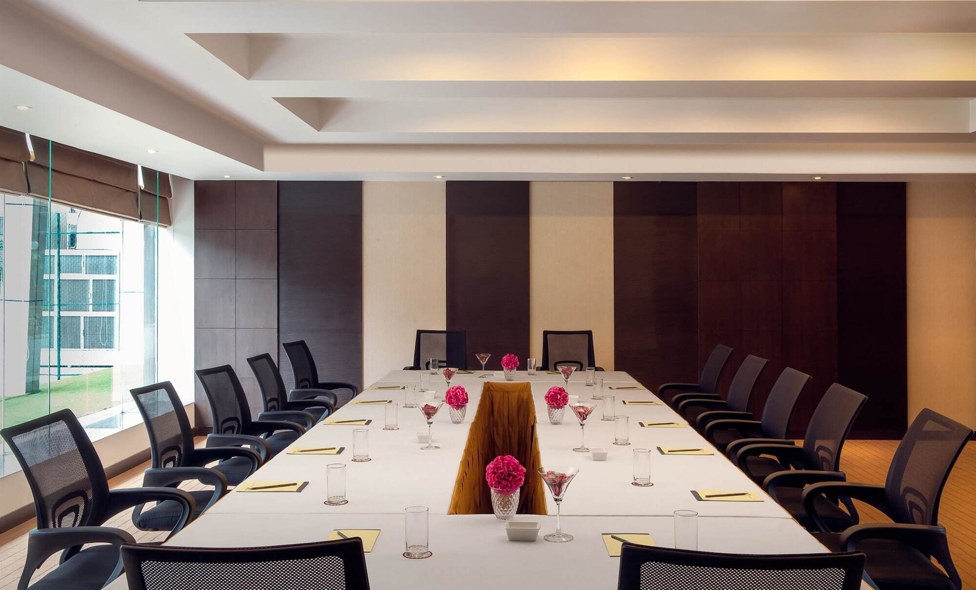 Golden Tulip Bhiwadi Hotel Eksteriør billede